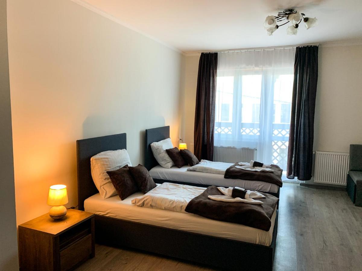 Aranykorona Hotel Miskolc Buitenkant foto