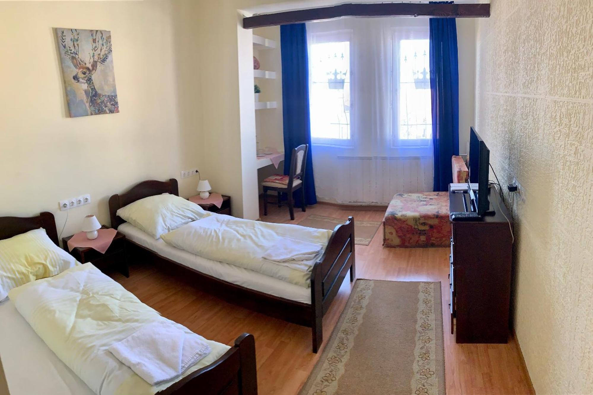 Aranykorona Hotel Miskolc Buitenkant foto