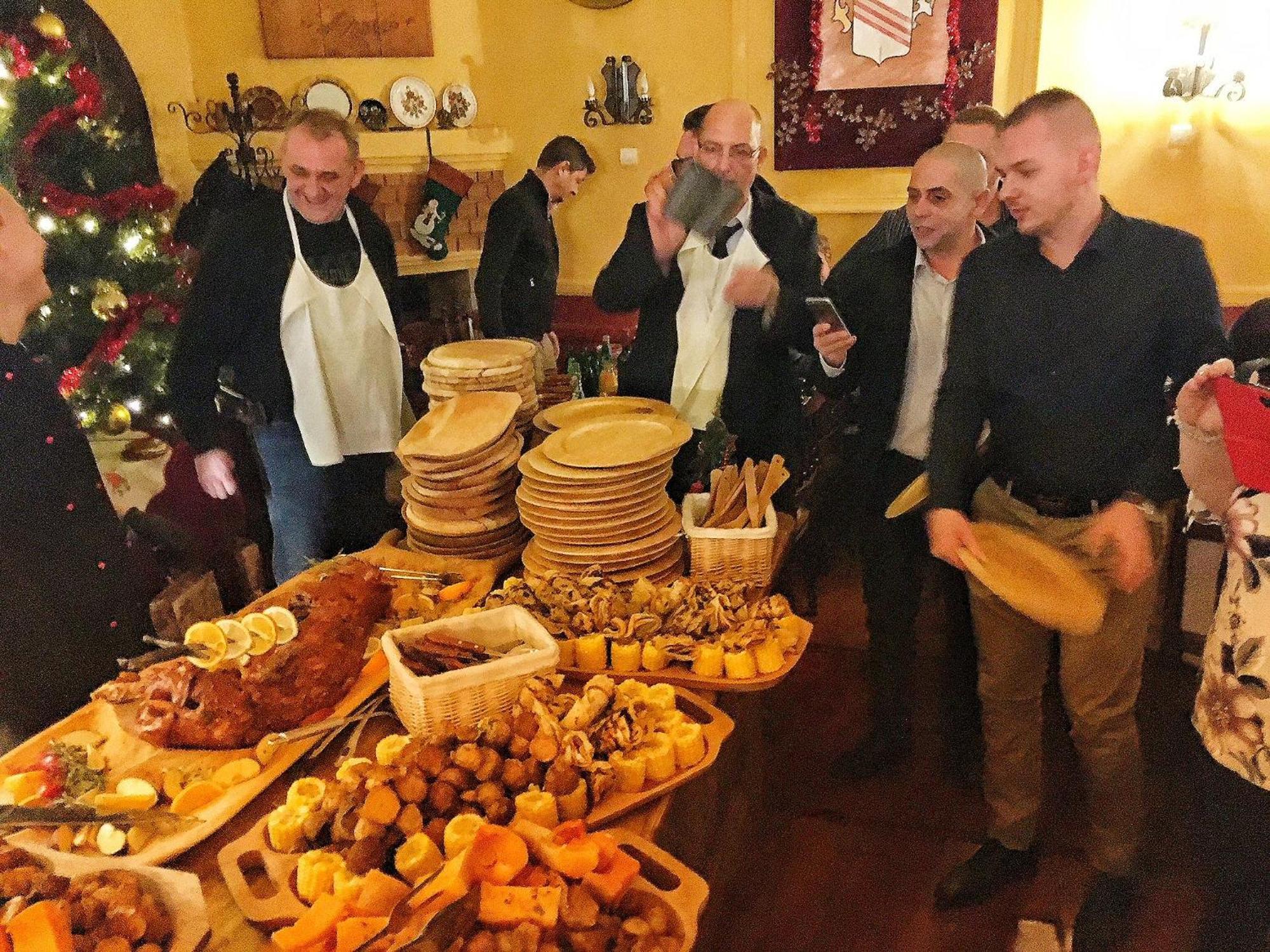 Aranykorona Hotel Miskolc Buitenkant foto