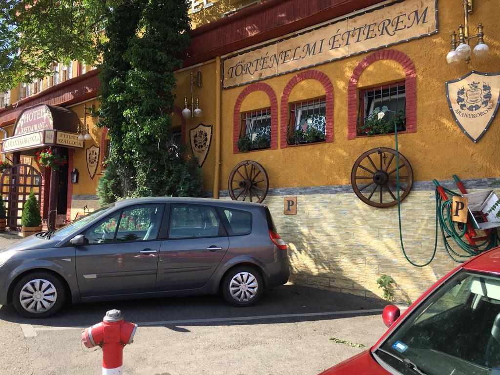 Aranykorona Hotel Miskolc Buitenkant foto